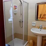 Bright & Airy Sea Views 아파트