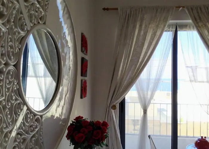 Bright & Airy Sea Views