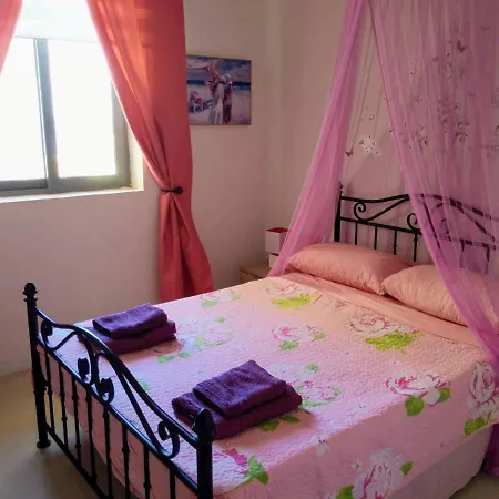 Bright & Airy Sea Views