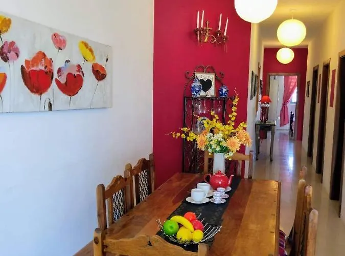 Daire Bright & Airy Sea Views