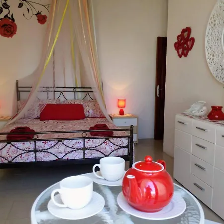 Bright & Airy Sea Views